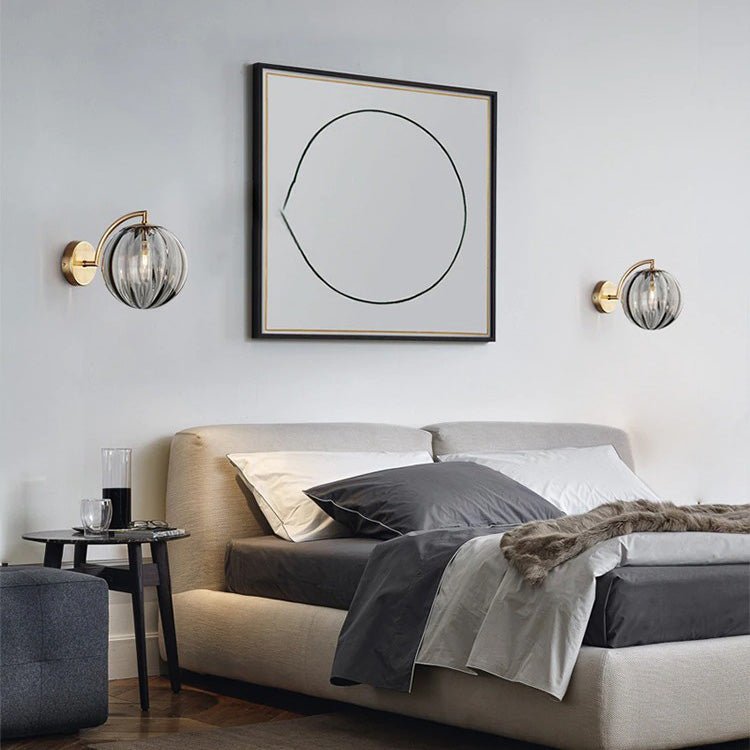 Lampe de chevet Murale Design Boule en Verre Fumé - Collection Eclat Brillant